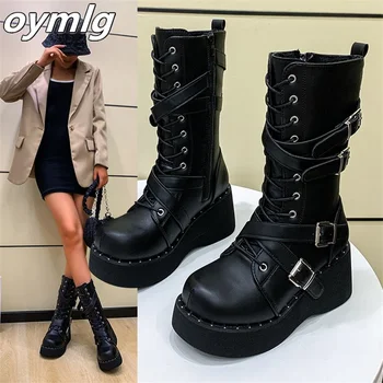 Модерни обувки в стил пънк 2022, есенно-зимни чисто нови обувки с кръгло бомбе, функционално предното метално украшение, престрелки високи ботуши, женски